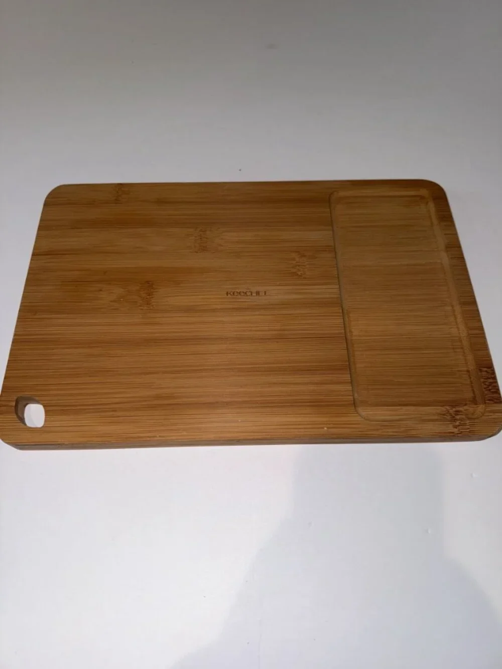 KeeCHEE Bamboo Cutting Board Medium with Juice Groove and Hanging Hole
